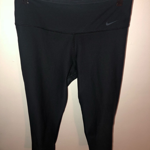 Nike workout capris - Picture 2 of 3